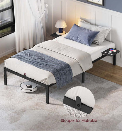 Schlafzimmer-Doppelbett mit Metallrahmen und Nachttischen 190 x 140 cm RM-B093B01